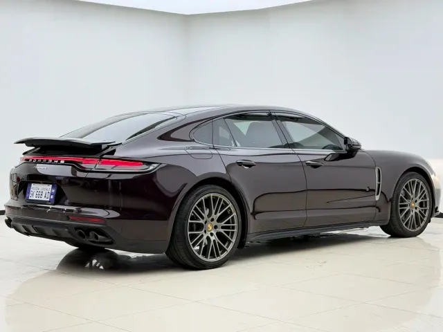 Porsche Panamera — Фото автомобиля 7