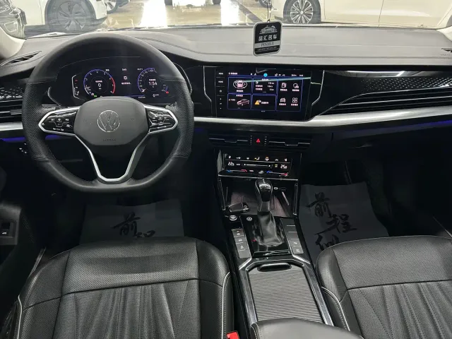 Volkswagen Passat — Фото автомобиля 7