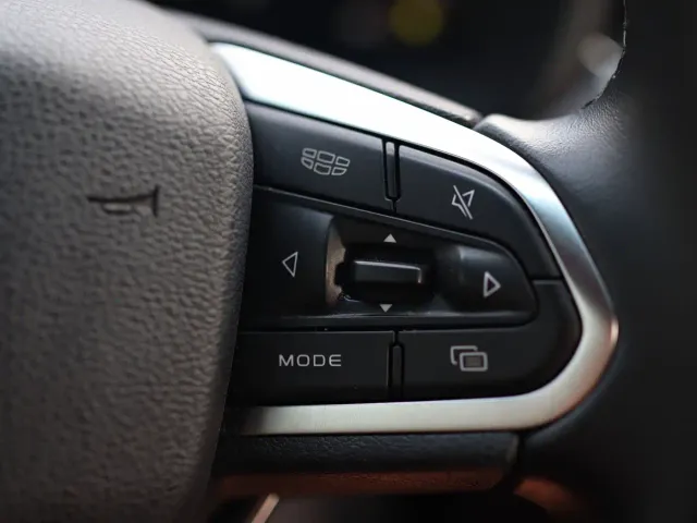 Geely Emgrand S — Фото автомобиля 12
