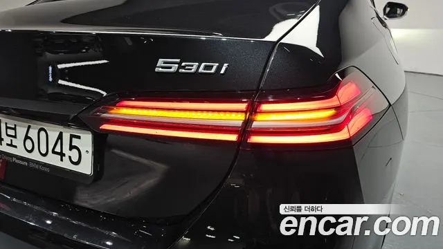 BMW 5 Series G60 — Фото автомобиля 23