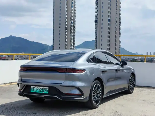 BYD Han — Фото автомобиля 10