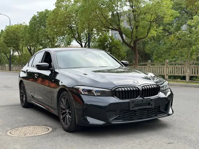 Фотография автомобиля — BMW 3 Series