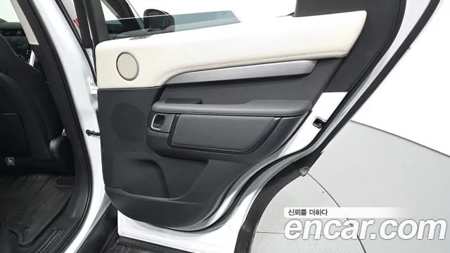 Land Rover Discovery — Фото автомобиля 25
