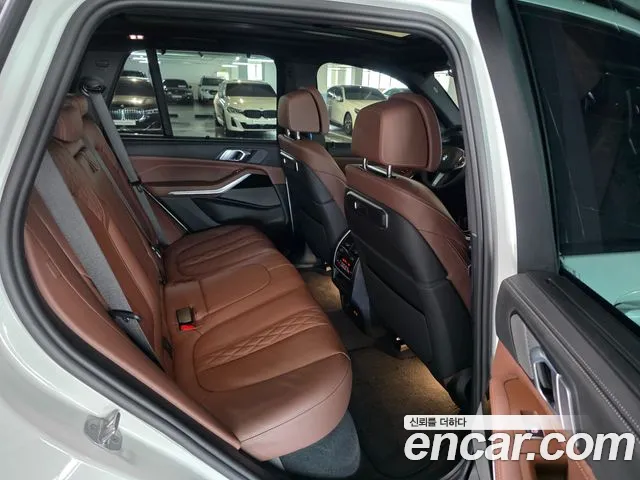 BMW X5 xDrive 40i M Sport — Фото автомобиля 15