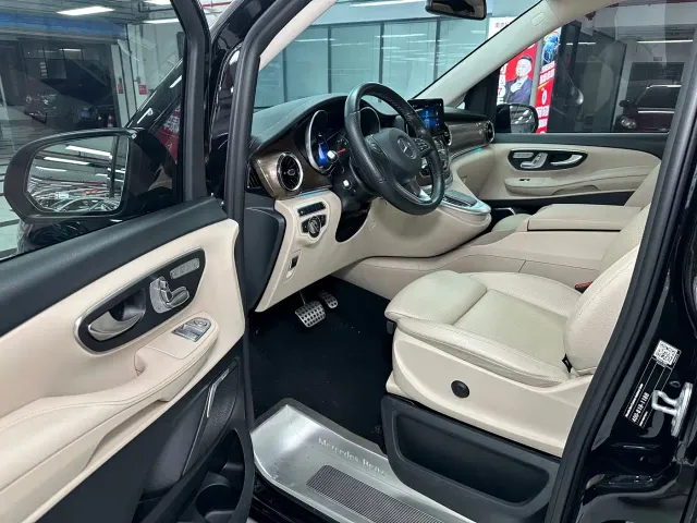 Mercedes-Benz V-Class — Фото автомобиля 7