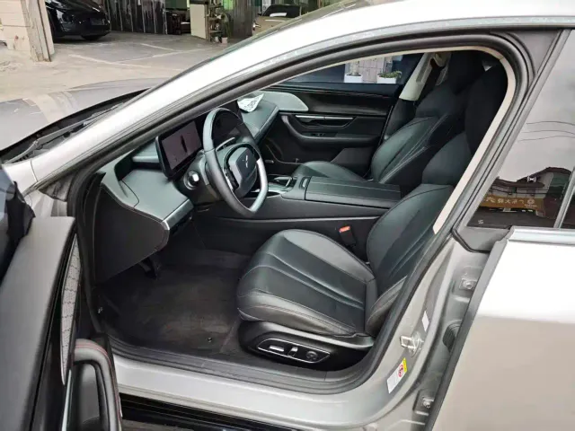 Xpeng P7 — Фото автомобиля 7