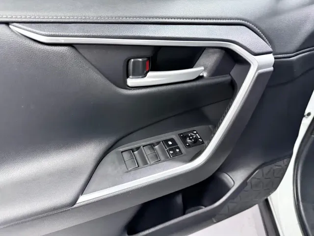 Toyota Wildlander — Фото автомобиля 7