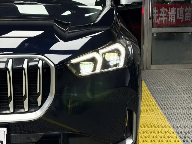 BMW X1 — Фото автомобиля 7