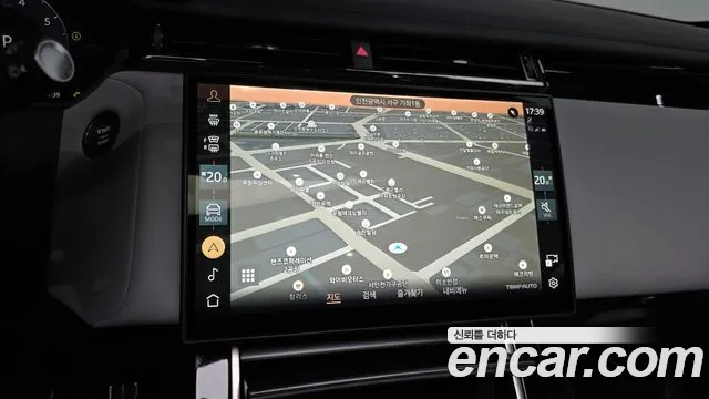 Land Rover Range Rover Velar Range Rover Velar 2.0 P250 Dynamic SE — Фото автомобиля 13