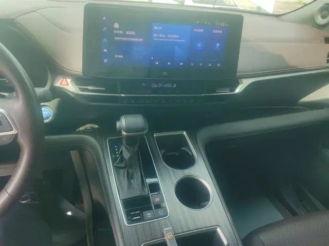 Toyota Sienna — Фото автомобиля 8