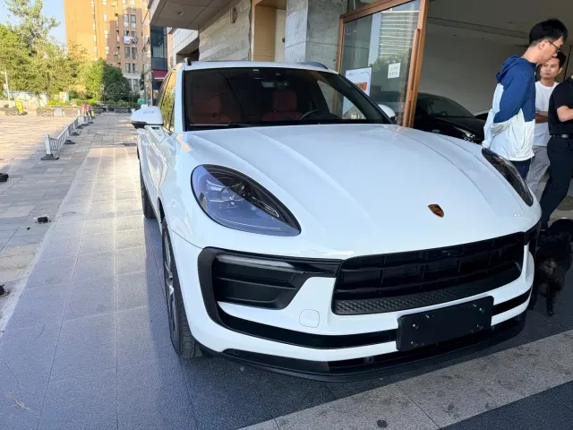 Porsche Macan — Фото автомобиля 3