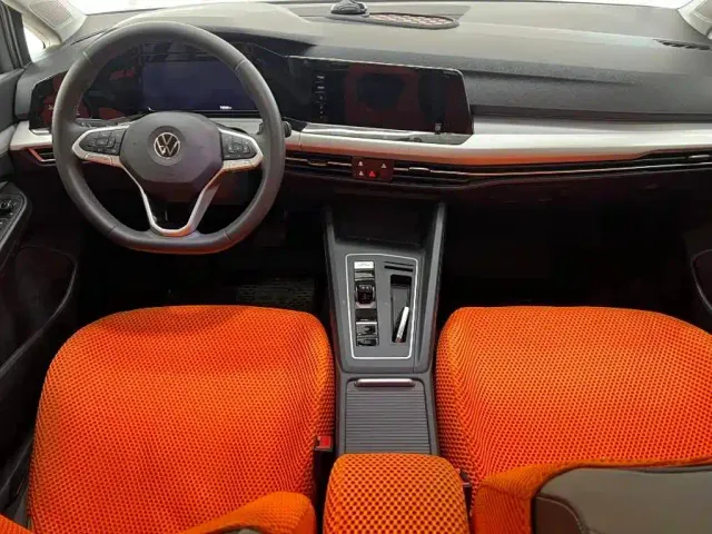 Volkswagen Golf — Фото автомобиля 15