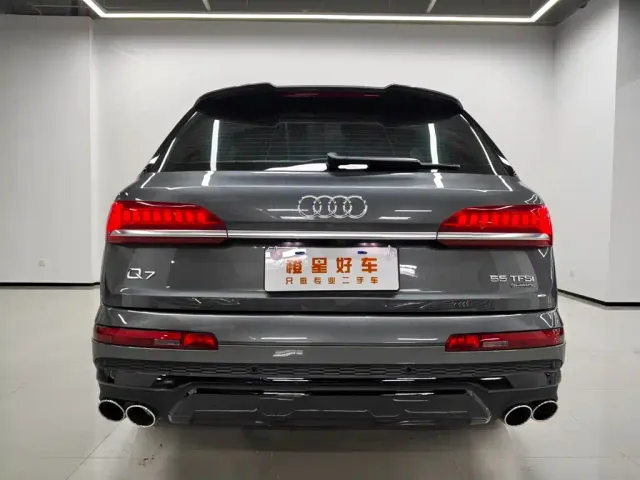 Audi Q7 — Фото автомобиля 5