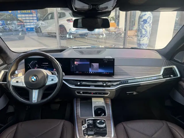 BMW X5 — Фото автомобиля 8