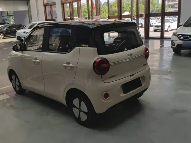 Wuling Hongguang Mini EV — Фото автомобиля 4