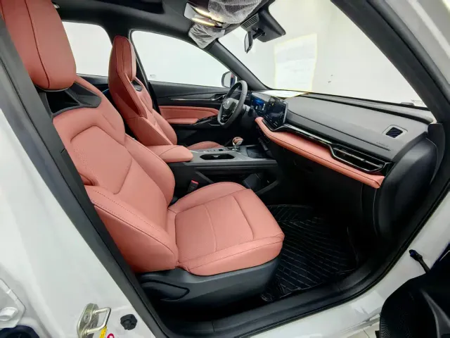 Changan X5 Plus — Фото автомобиля 11