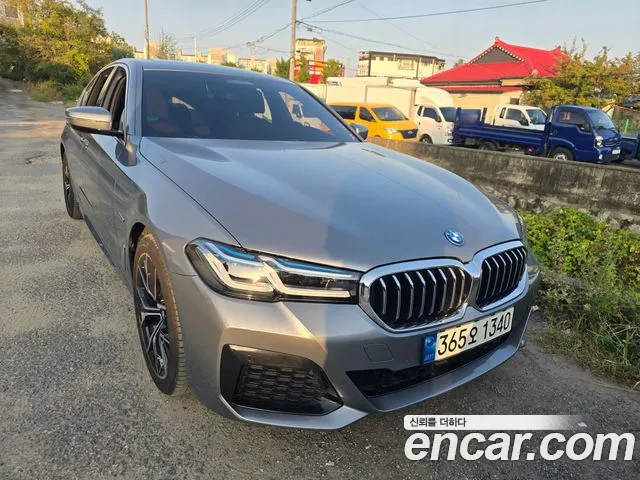 Фотография автомобиля — BMW 5 Series G30