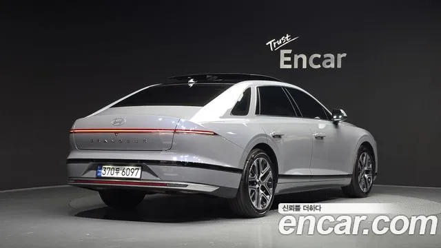 Hyundai Grandeur GN7 — Фото автомобиля 2