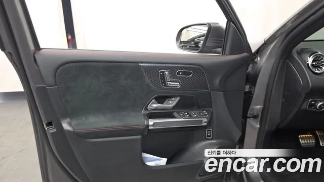 Mercedes-Benz GLB-Class X247 — Фото автомобиля 24