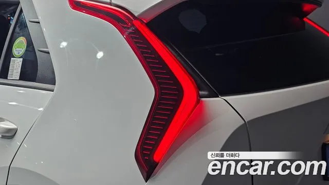 Kia Niro Niro (New) — Фото автомобиля 8