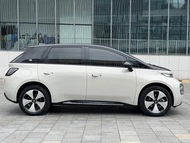 Baojun Cloud — Фото автомобиля 7