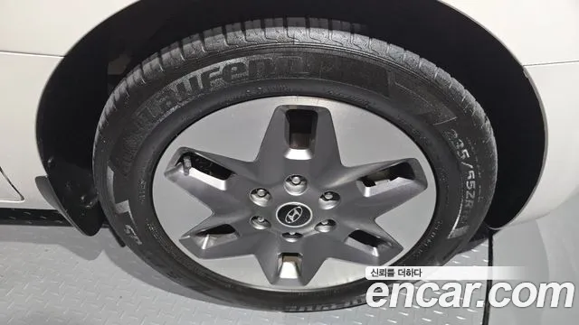 Hyundai Staria Staria Tourer 11 мест — Фото автомобиля 21