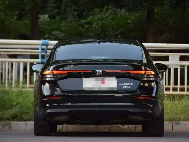 Honda Accord 2025 260TURBO Luxury Edition — Фото автомобиля 6