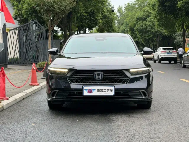Honda Accord — Фото автомобиля 2