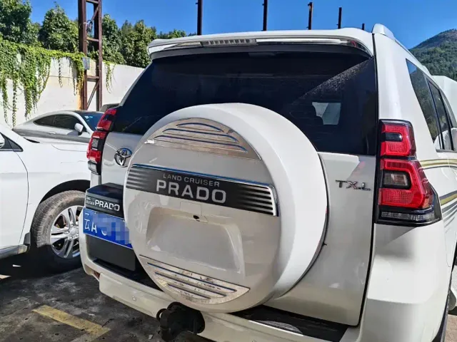 Toyota Prado — Фото автомобиля 8