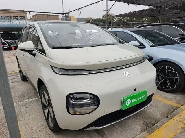 Baojun Cloud — Фото автомобиля 3