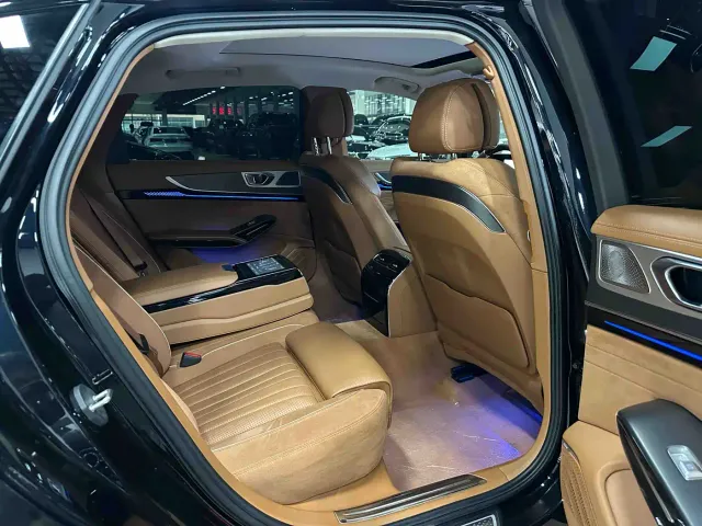Hongqi H9 — Фото автомобиля 10
