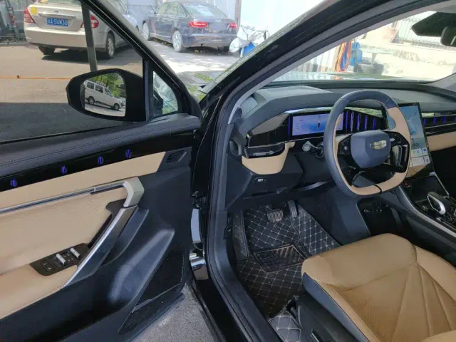 Geely Boyue L — Фото автомобиля 11