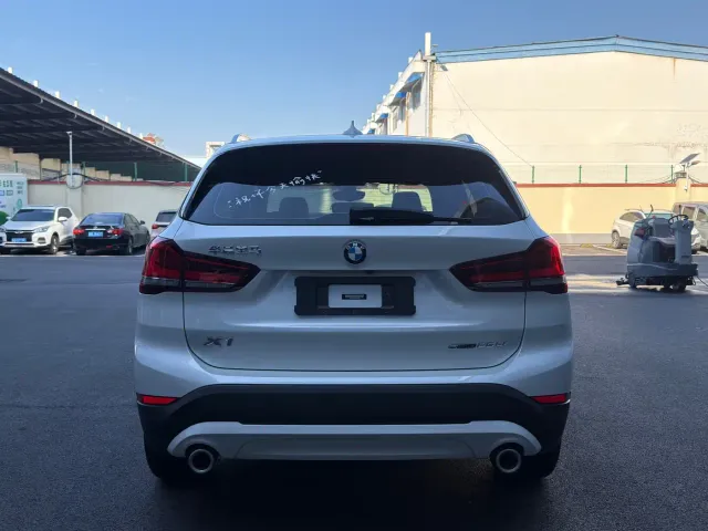 BMW X1 — Фото автомобиля 4