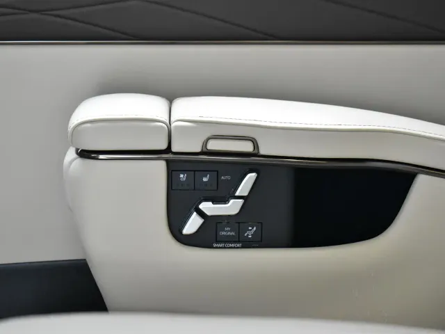 Toyota Alphard — Фото автомобиля 26