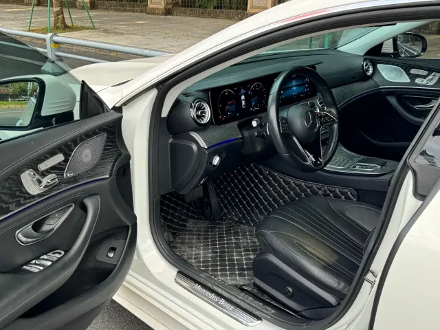 Mercedes-Benz CLS-Class — Фото автомобиля 6