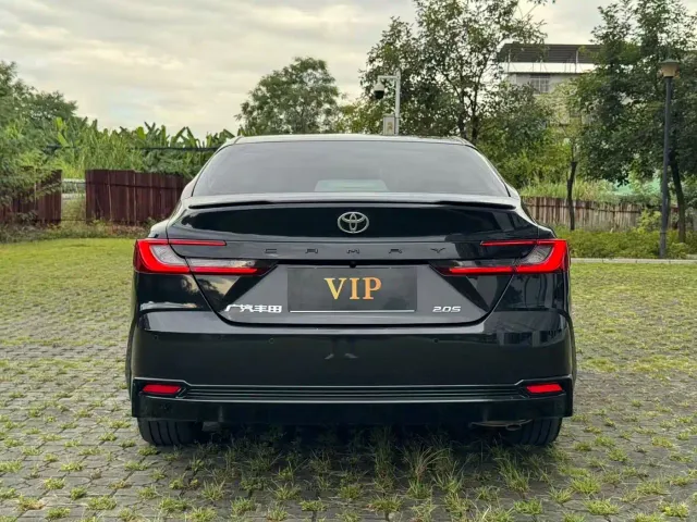 Toyota Camry — Фото автомобиля 5