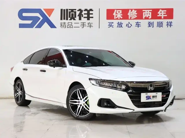 Honda Accord — Фото автомобиля 3