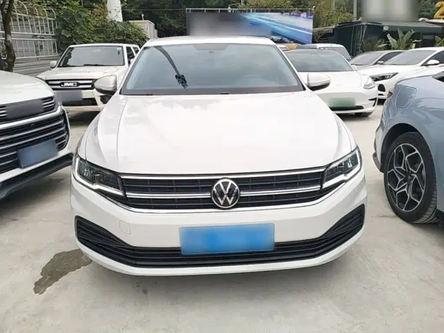 Volkswagen Bora — Фото автомобиля 2