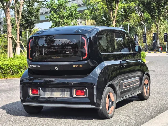 Baojun KiWi EV — Фото автомобиля 4
