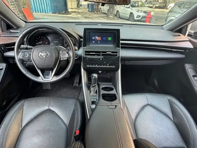 Toyota Avalon — Фото автомобиля 8