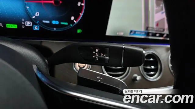 Mercedes-Benz E-Class — Фото автомобиля 7