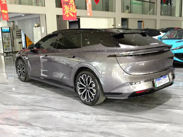 Zeekr 007 GT — Фото автомобиля 7