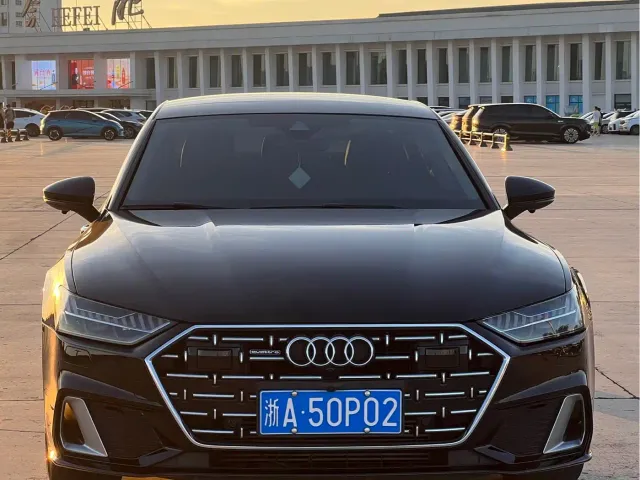 Audi A7L — Фото автомобиля 2
