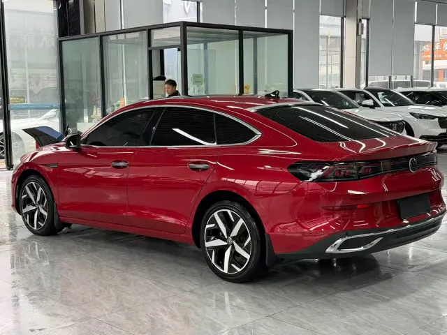 Volkswagen Lamando — Фото автомобиля 12