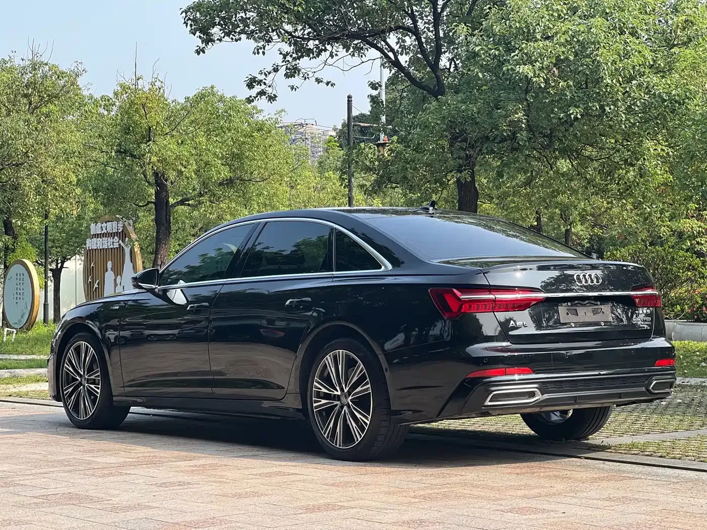 Audi Audi A6L 2021 55 TFSI quattro Premium Dynamic — Фото автомобиля 29
