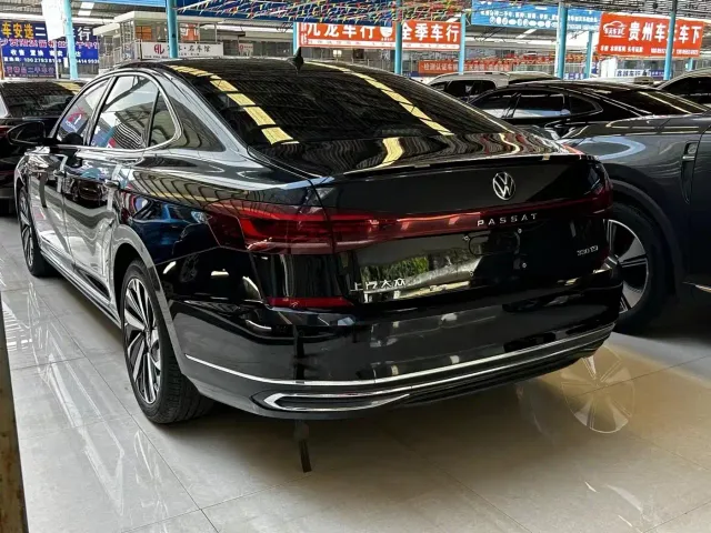 Volkswagen Passat — Фото автомобиля 9