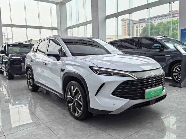 BYD Song L DM-i — Фото автомобиля 3