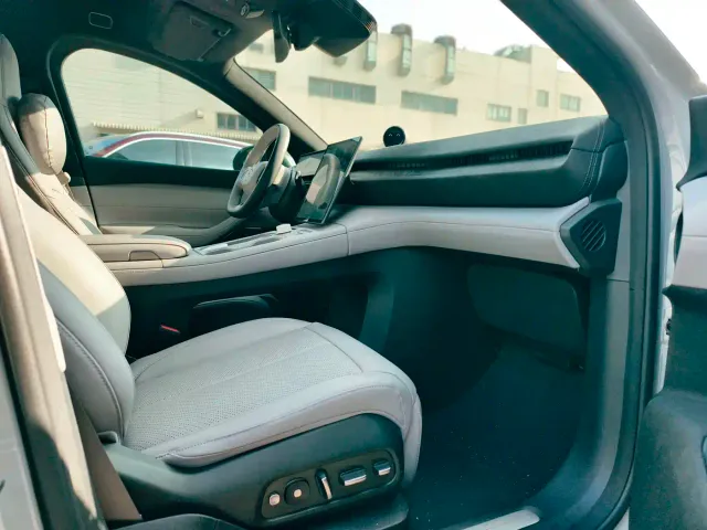 NIO NIO EC6 2024 75kWh — Фото автомобиля 15