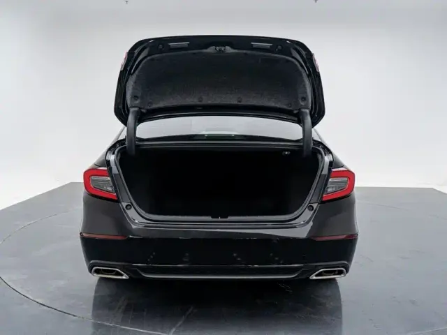 Honda Accord — Фото автомобиля 9