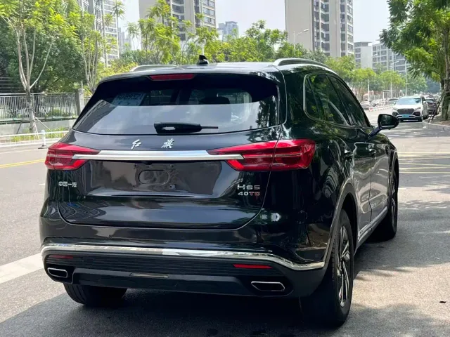 Hongqi HS5 — Фото автомобиля 9